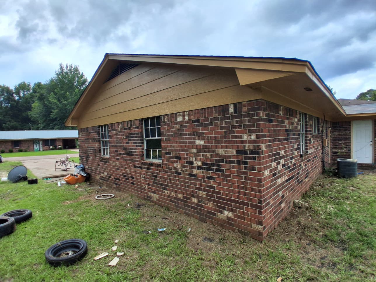 Exterior 6